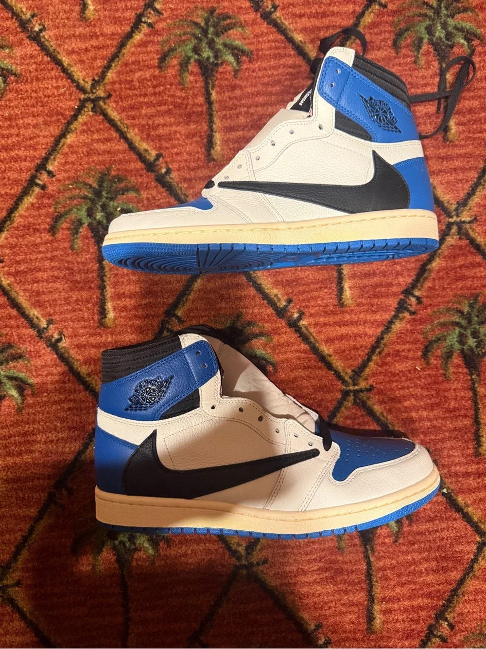 Nike Jordan 1 Travis Scott fragment